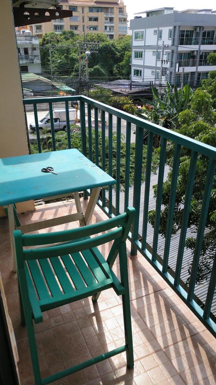 Guestpat Casabella Hotell Pattaya Exteriör bild