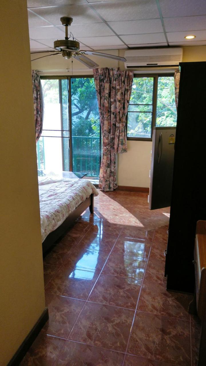 Guestpat Casabella Hotell Pattaya Exteriör bild