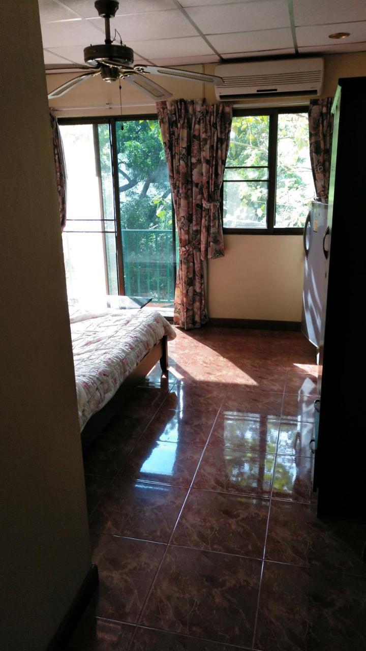 Guestpat Casabella Hotell Pattaya Exteriör bild