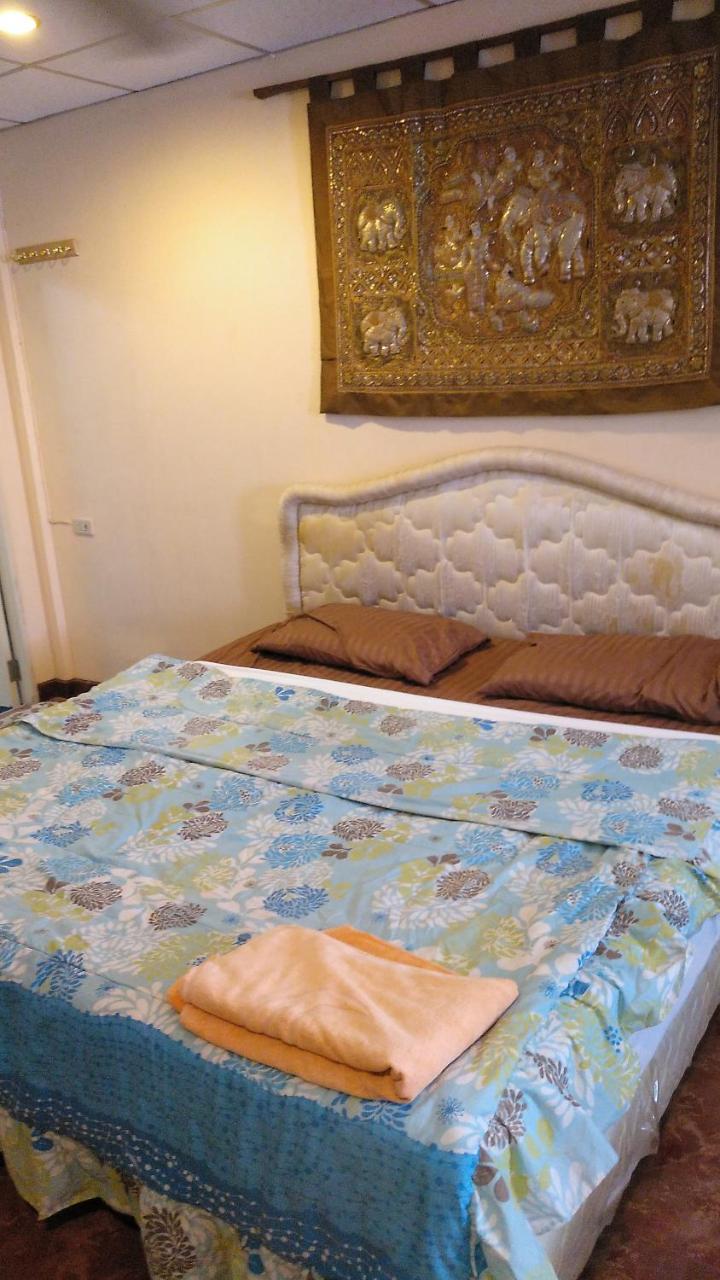 Guestpat Casabella Hotell Pattaya Exteriör bild