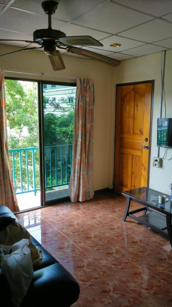 Guestpat Casabella Hotell Pattaya Exteriör bild